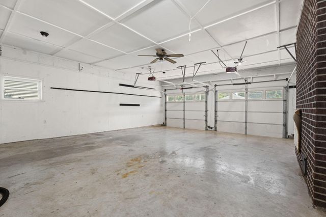 1020 Red Bud Drive, Grove, OK 74344