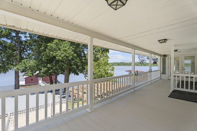 1020 Red Bud Drive, Grove, OK 74344