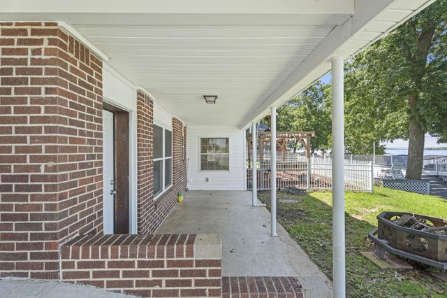 1020 Red Bud Drive, Grove, OK 74344