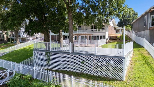 1020 Red Bud Drive, Grove, OK 74344