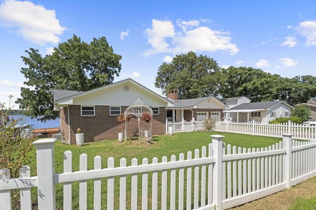 1020 Red Bud Drive, Grove, OK 74344