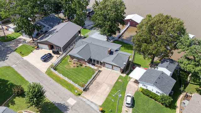 1020 Red Bud Drive, Grove, OK 74344
