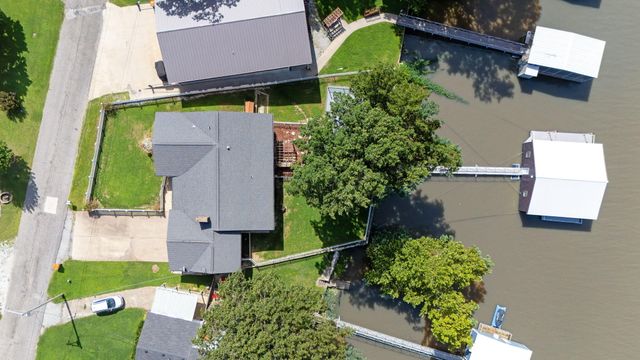 1020 Red Bud Drive, Grove, OK 74344