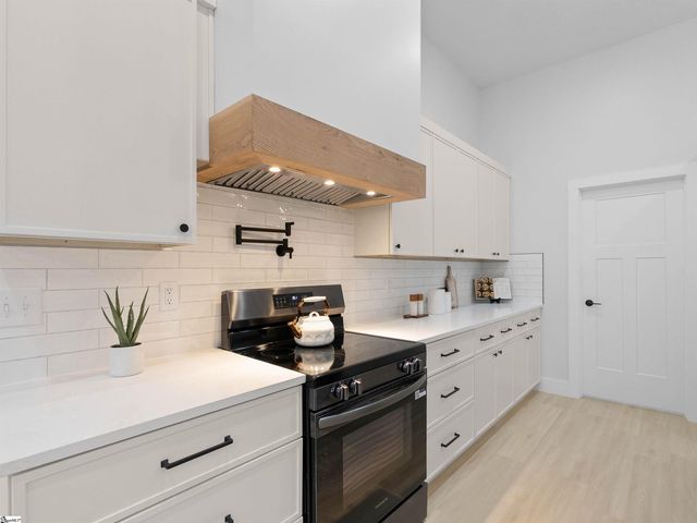 1754 Fish Camp Road, Chesnee, SC 29323