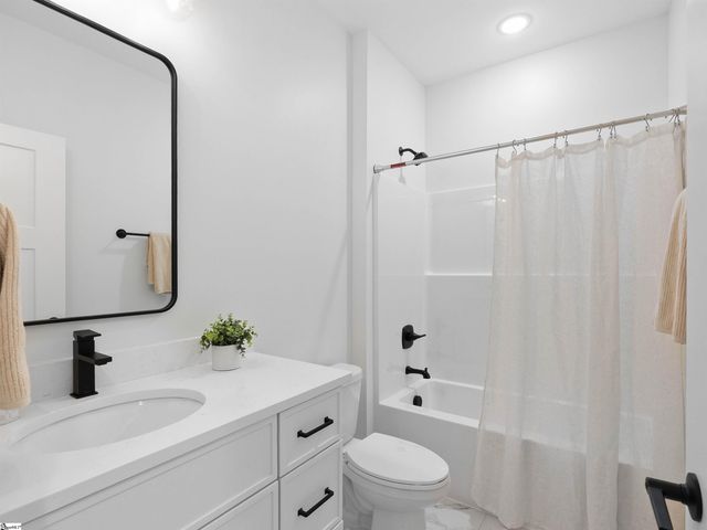 1754 Fish Camp Road, Chesnee, SC 29323