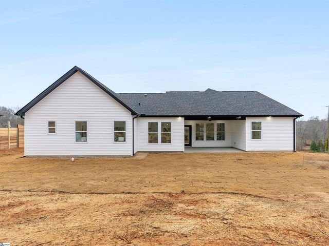 1754 Fish Camp Road, Chesnee, SC 29323