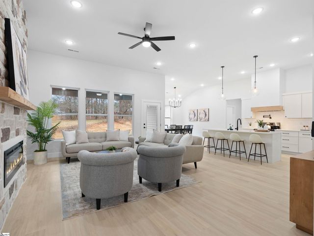 1754 Fish Camp Road, Chesnee, SC 29323