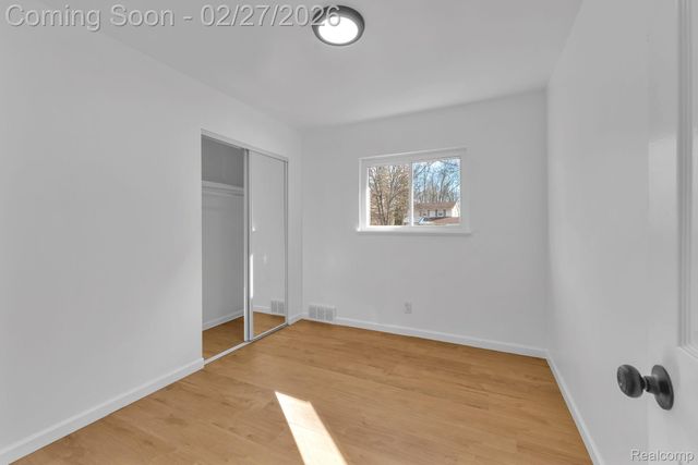 29760 Hoy Street, Livonia, MI 48154