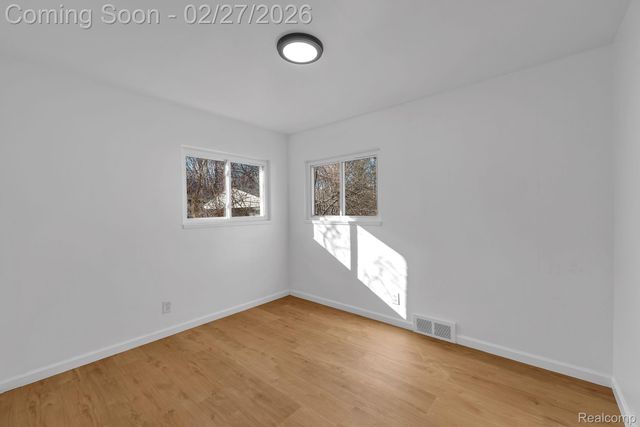 29760 Hoy Street, Livonia, MI 48154