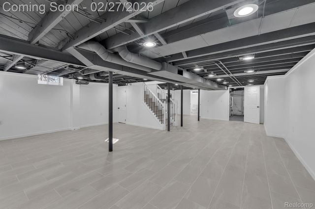 29760 Hoy Street, Livonia, MI 48154