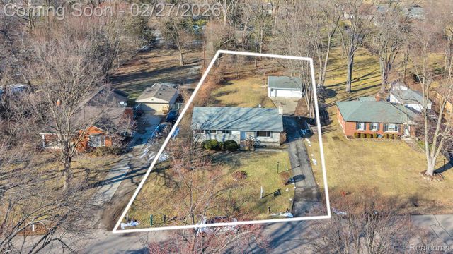 29760 Hoy Street, Livonia, MI 48154