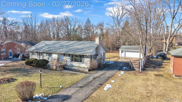 29760 Hoy Street, Livonia, MI 48154