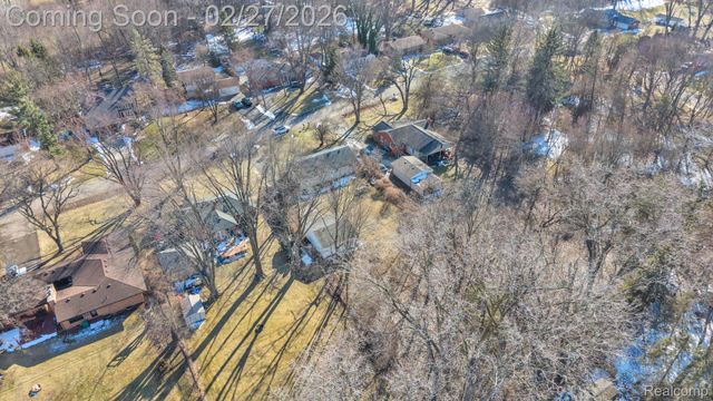 29760 Hoy Street, Livonia, MI 48154