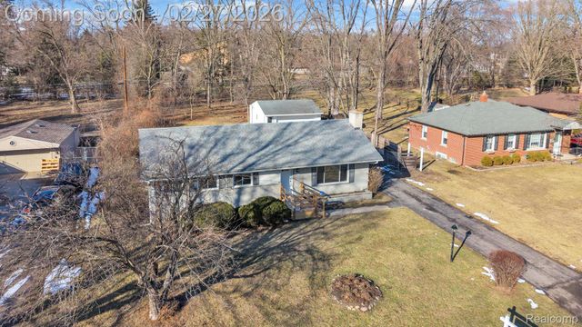 29760 Hoy Street, Livonia, MI 48154