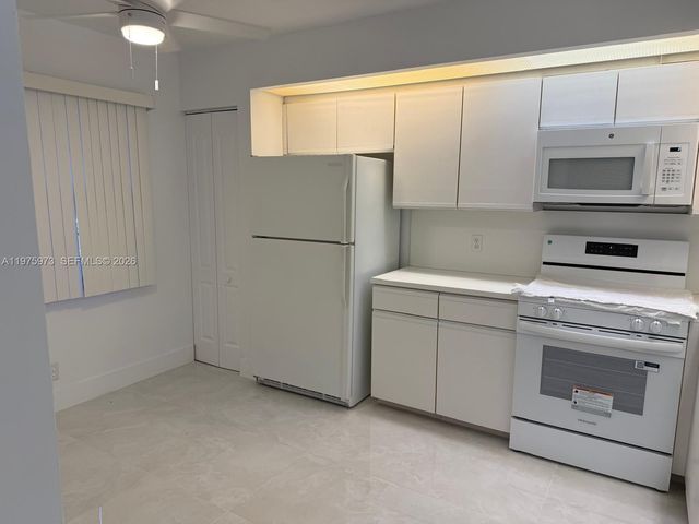 12600 SW 5th Ct 108L, Pembroke Pines, FL 33027