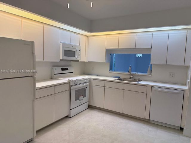 12600 SW 5th Ct 108L, Pembroke Pines, FL 33027