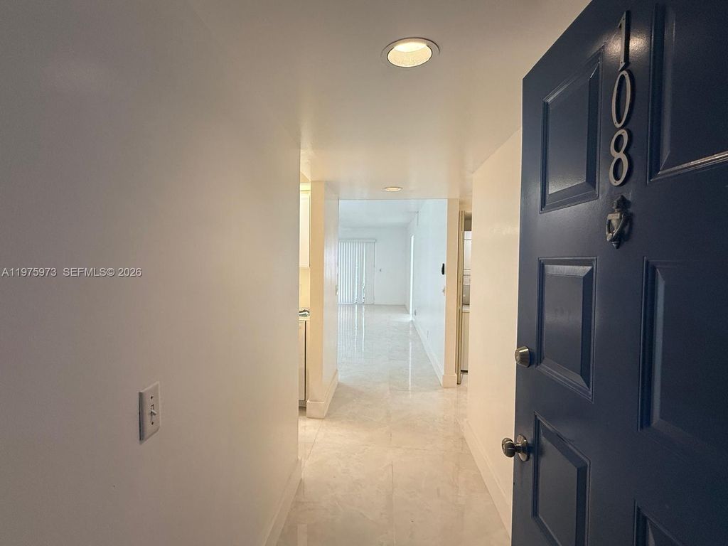 12600 SW 5th Ct 108L, Pembroke Pines, FL 33027