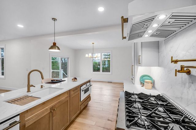 49 Balsam Hill Rd, Ludlow, MA 01056
