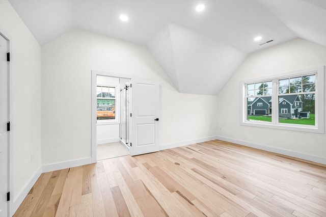 49 Balsam Hill Rd, Ludlow, MA 01056