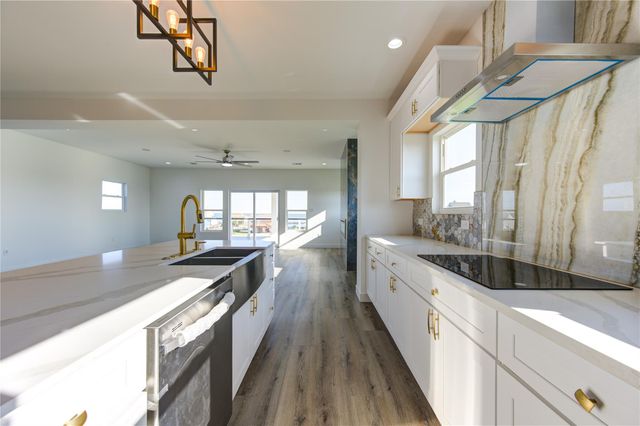 21201 Scissor Tail Lane, Galveston, TX 77554