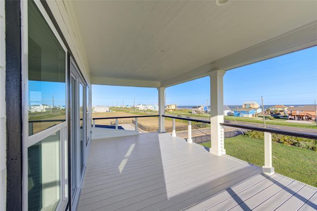 21201 Scissor Tail Lane, Galveston, TX 77554