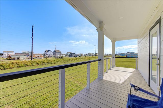 21201 Scissor Tail Lane, Galveston, TX 77554