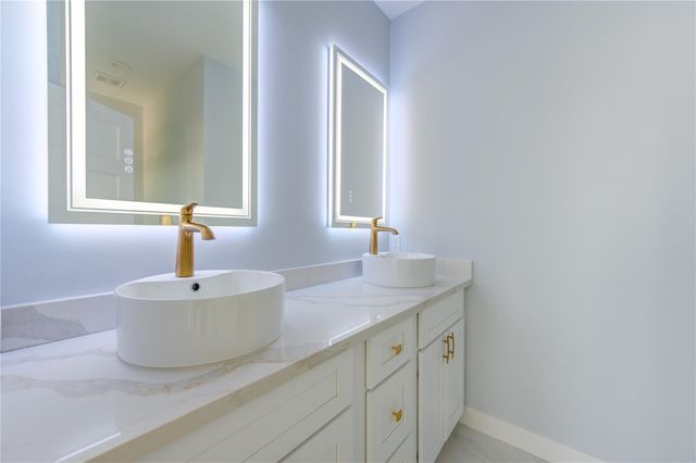 21201 Scissor Tail Lane, Galveston, TX 77554