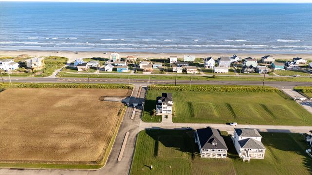 21201 Scissor Tail Lane, Galveston, TX 77554