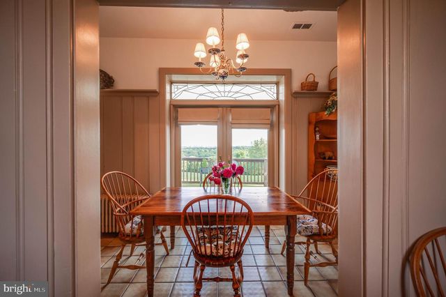 2207 EASTLAKE RD, Lutherville Timonium, MD 21093
