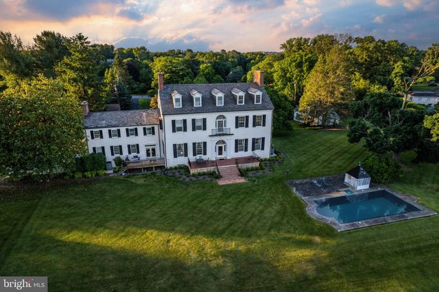 2207 EASTLAKE RD, Lutherville Timonium, MD 21093