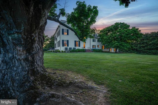 2207 EASTLAKE RD, Lutherville Timonium, MD 21093