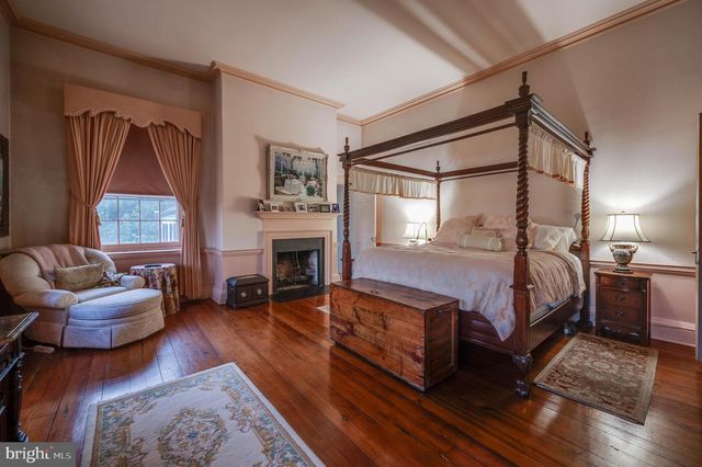 2207 EASTLAKE RD, Lutherville Timonium, MD 21093
