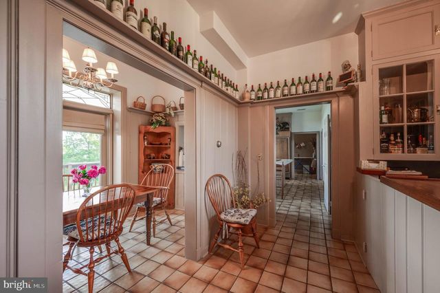 2207 EASTLAKE RD, Lutherville Timonium, MD 21093