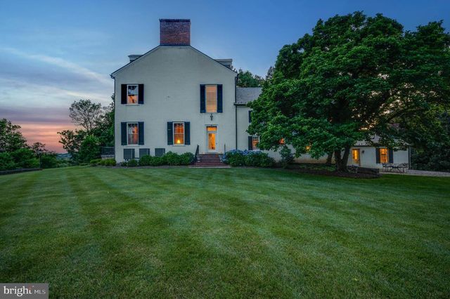 2207 EASTLAKE RD, Lutherville Timonium, MD 21093