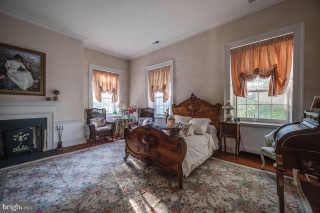 2207 EASTLAKE RD, Lutherville Timonium, MD 21093