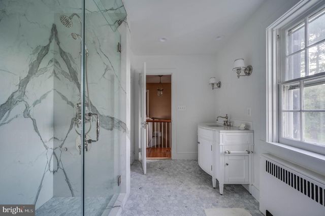 2207 EASTLAKE RD, Lutherville Timonium, MD 21093