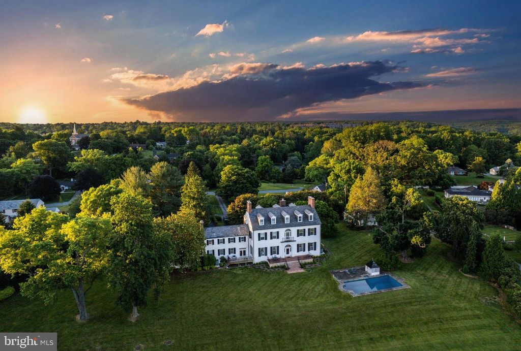 2207 EASTLAKE RD, Lutherville Timonium, MD 21093
