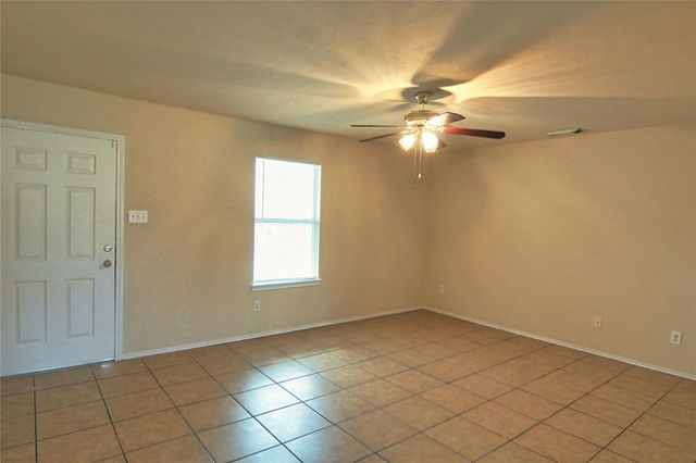 7419 Kennemer, Humble, TX 77338
