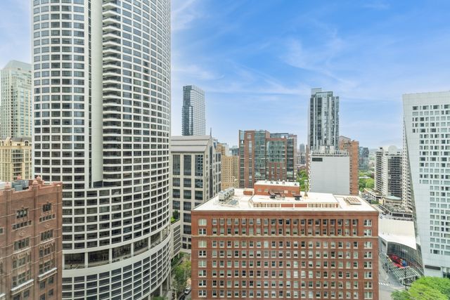 111 E CHESTNUT Street 27E, Chicago, IL 60611
