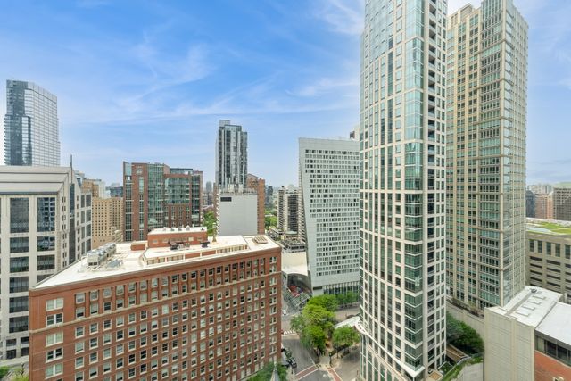 111 E CHESTNUT Street 27E, Chicago, IL 60611