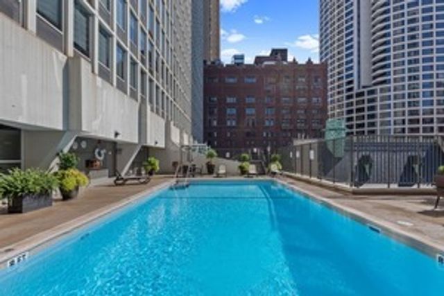 111 E CHESTNUT Street 27E, Chicago, IL 60611