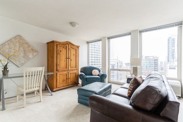 111 E CHESTNUT Street 27E, Chicago, IL 60611