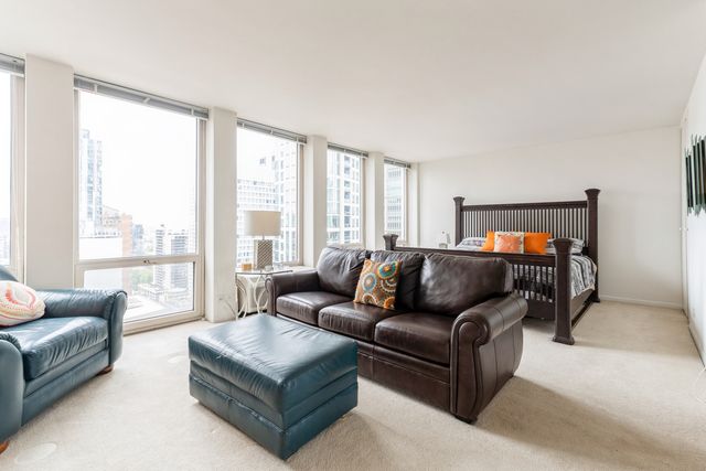 111 E CHESTNUT Street 27E, Chicago, IL 60611
