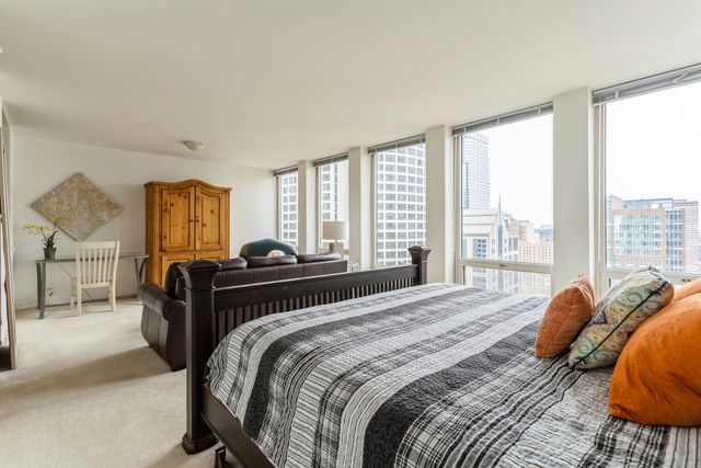 111 E CHESTNUT Street 27E, Chicago, IL 60611