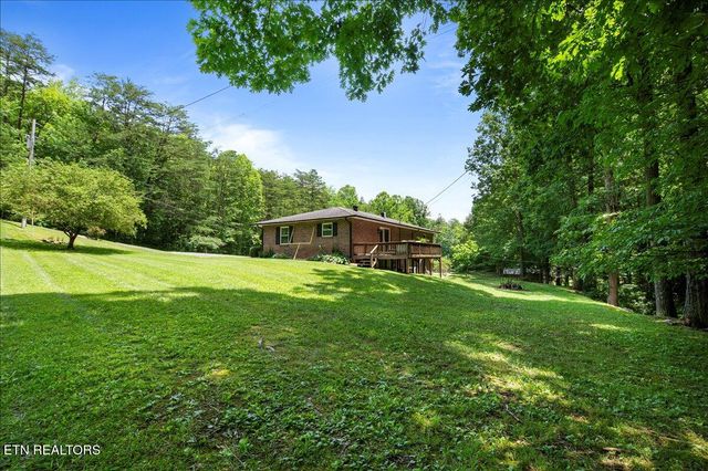 382 Tionesta Drive, Jacksboro, TN 37757