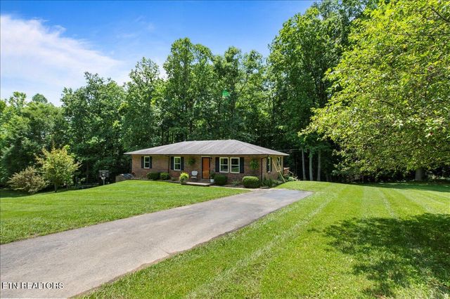 382 Tionesta Drive, Jacksboro, TN 37757