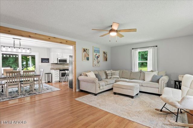 382 Tionesta Drive, Jacksboro, TN 37757