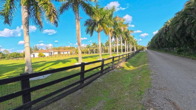 14225 43rd Road N, Loxahatchee, FL 33470