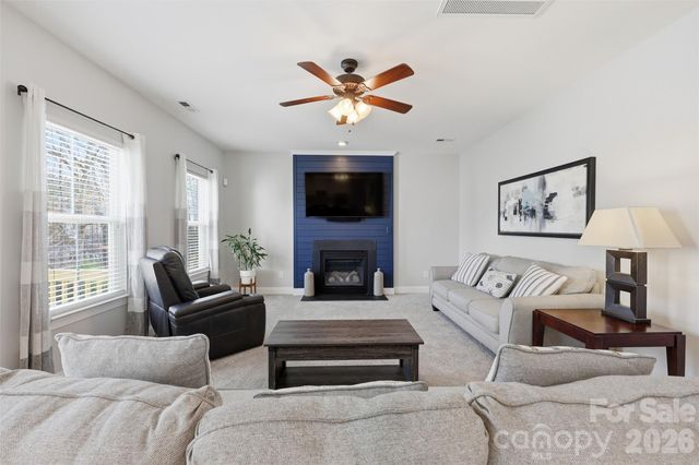 9759 Brandybuck Drive, Charlotte, NC 28269