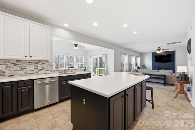 9759 Brandybuck Drive, Charlotte, NC 28269